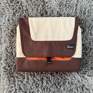 Lowepro Slim Factor laptop messenger bag